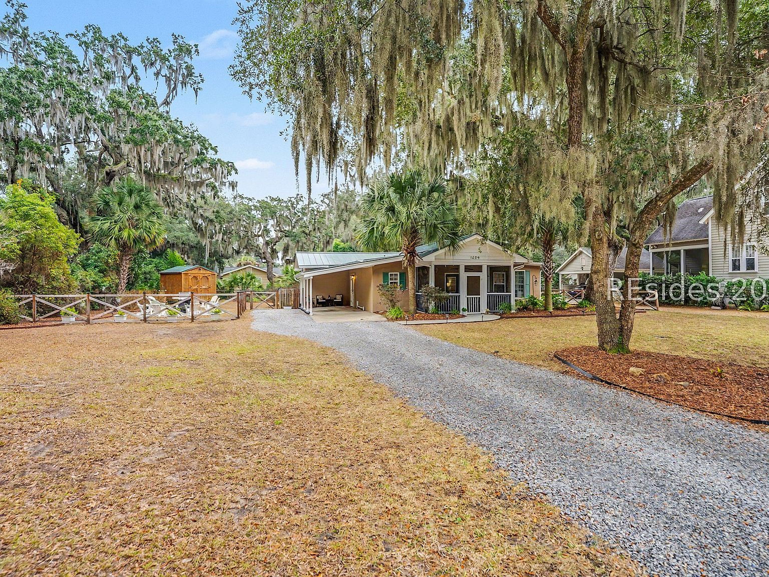 1309 Newcastle St Beaufort, SC 29902 - Thumbnail 3