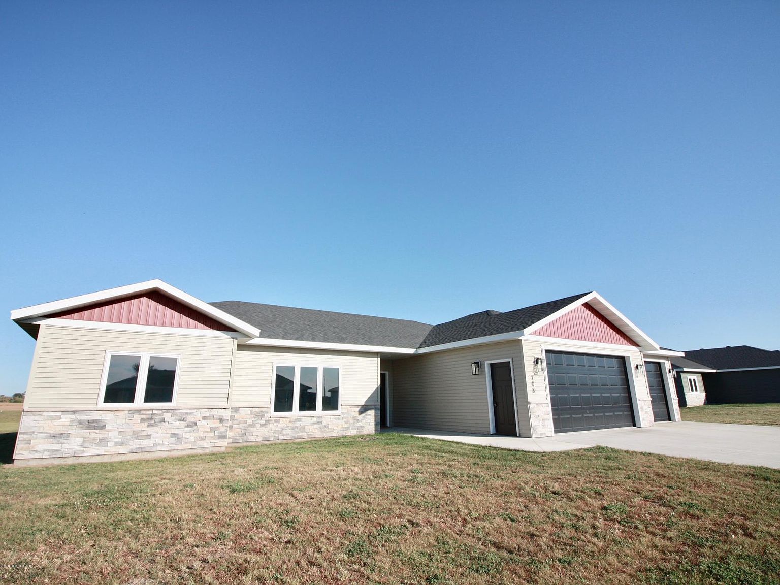 108 16th St N Breckenridge, MN 56520 - Thumbnail 3