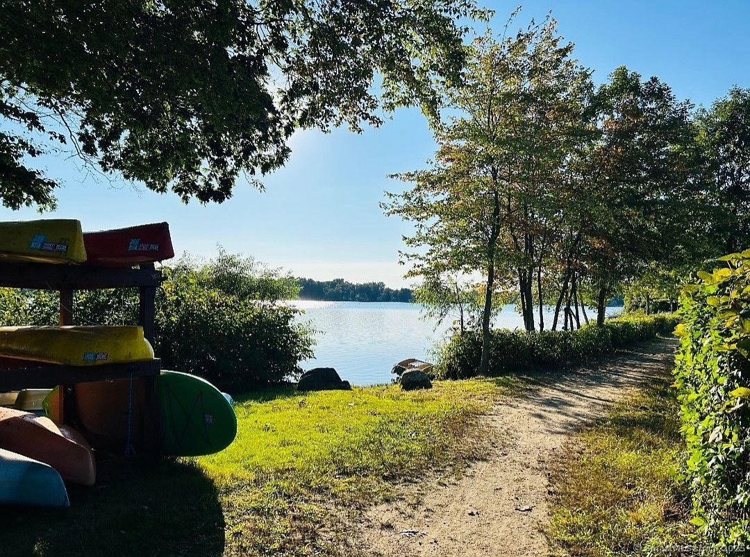 25 Woodland Dr Lebanon, CT 06249 - Thumbnail 3