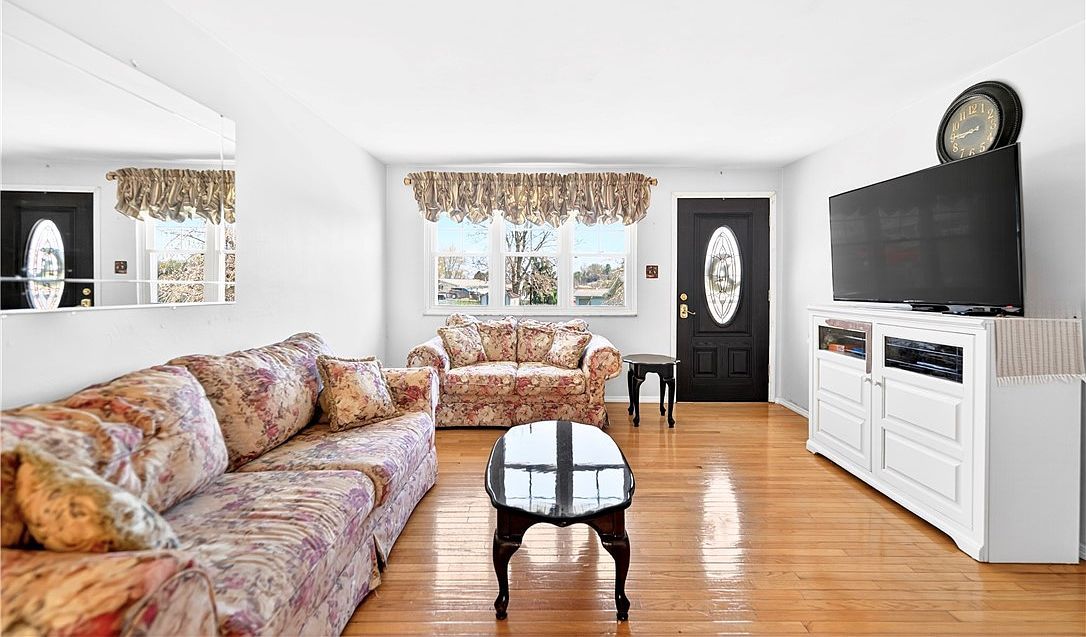 48 W Glennis Dr Greensburg, PA 15601 - Thumbnail 3