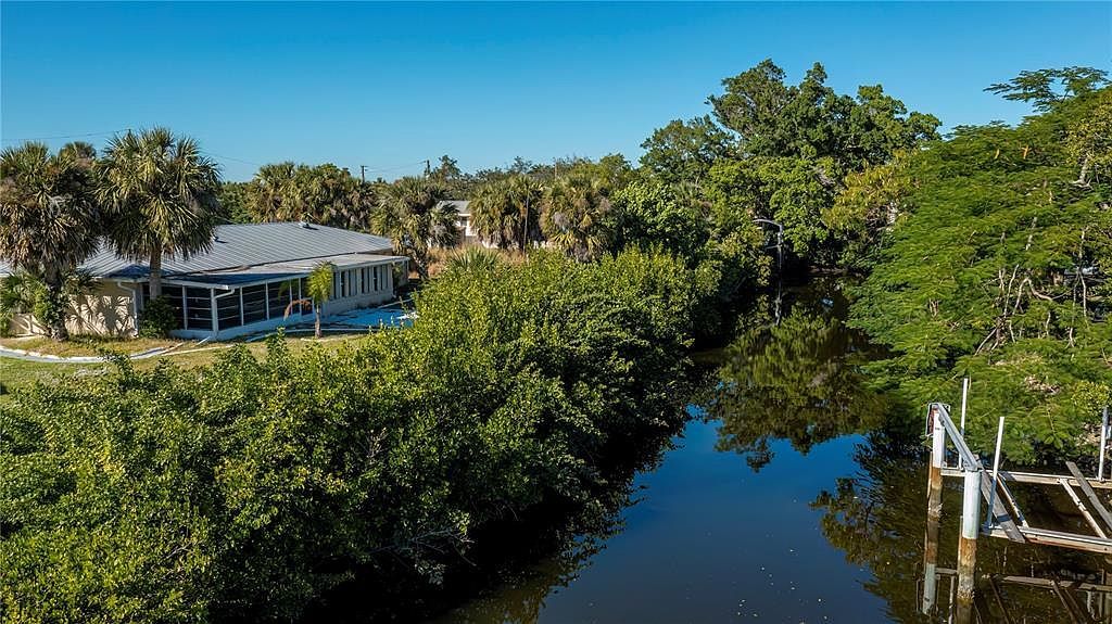 2820 Marlin Pl Punta Gorda, FL 33950 - Thumbnail 3