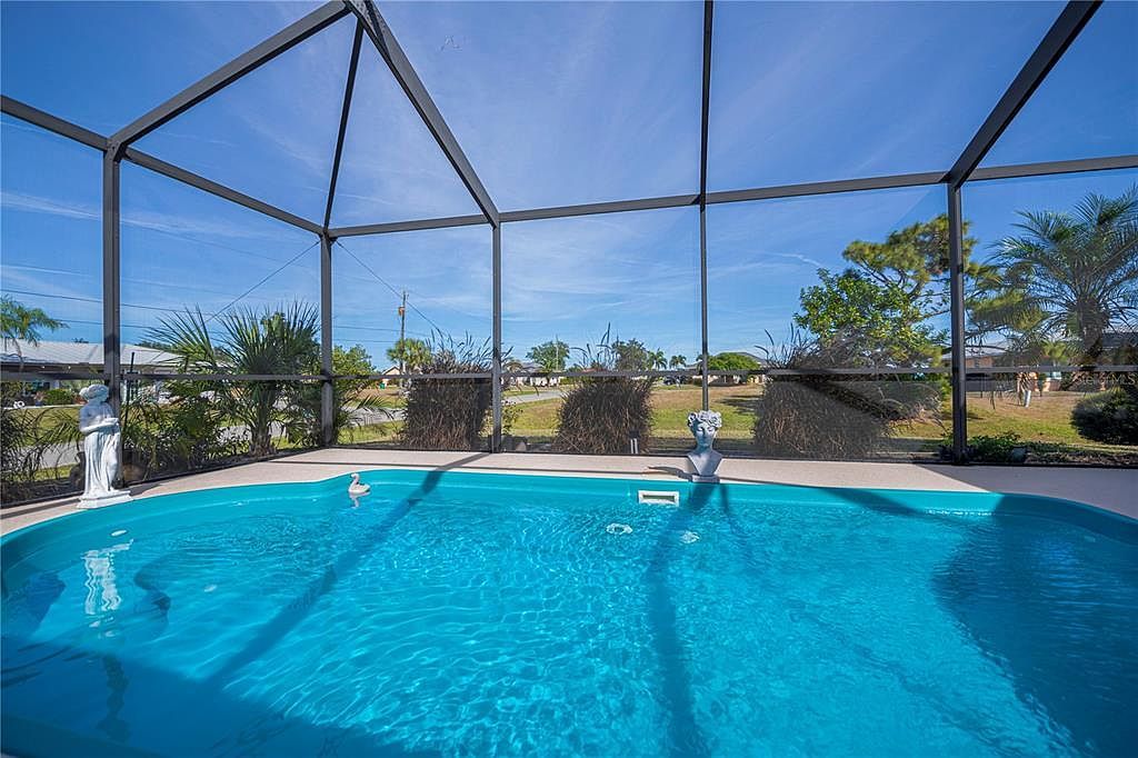 2412 Rio De Janeiro Ave Port Charlotte, FL 33983 - Thumbnail 3