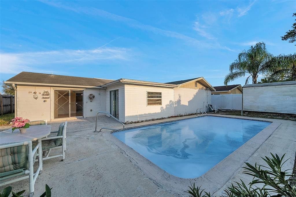 10841 Piccadilly Rd Port Richey, FL 34668 - Thumbnail 3