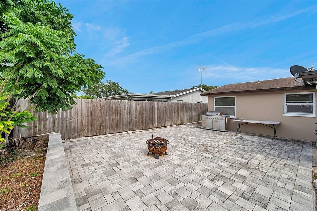 5533 Riddle Rd Holiday, FL 34690 - Thumbnail 3