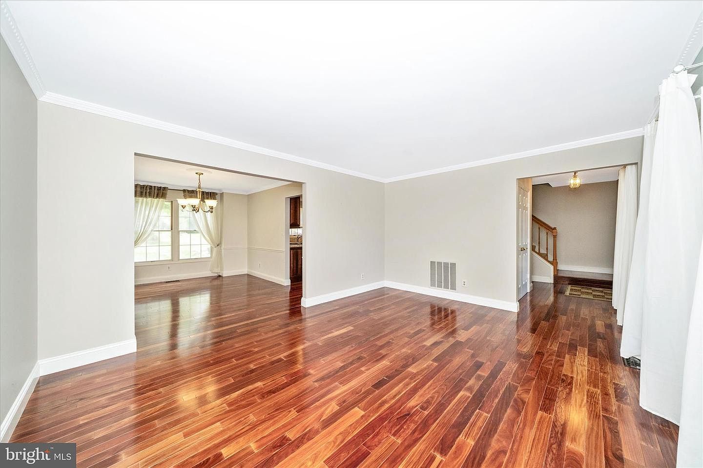 15623 Sycamore Ln Rockville, MD 20853 - Thumbnail 3