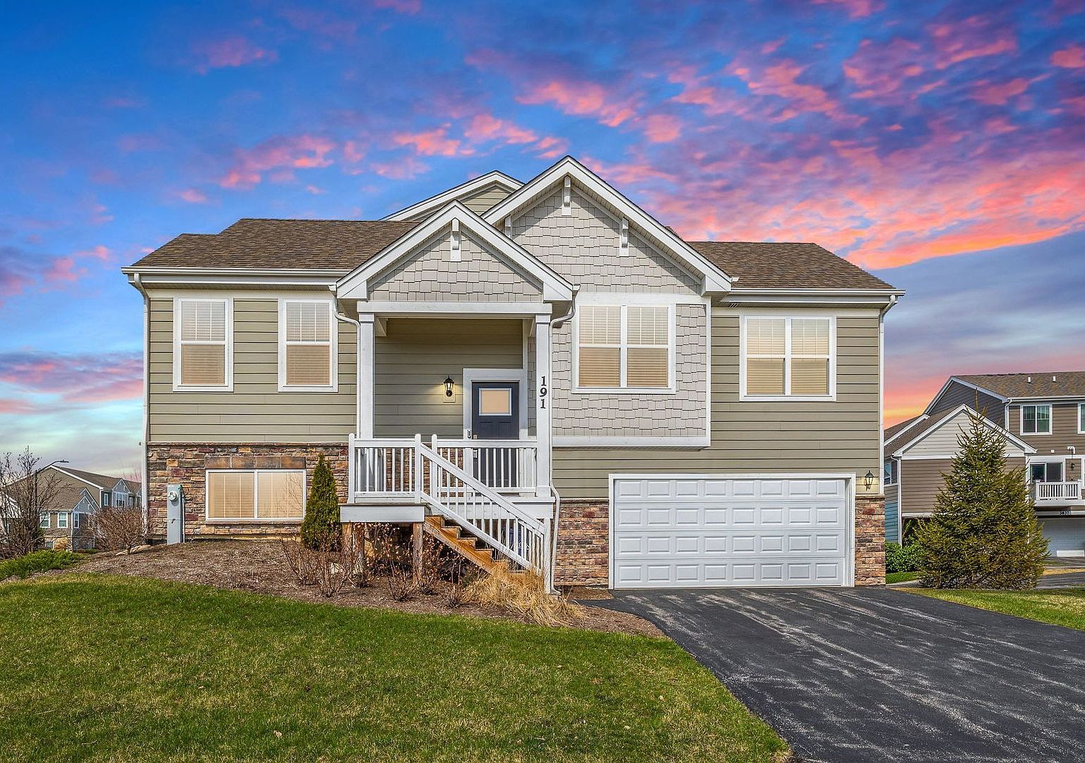 191 Goldenrod Dr Elgin, IL 60124 - Thumbnail 3