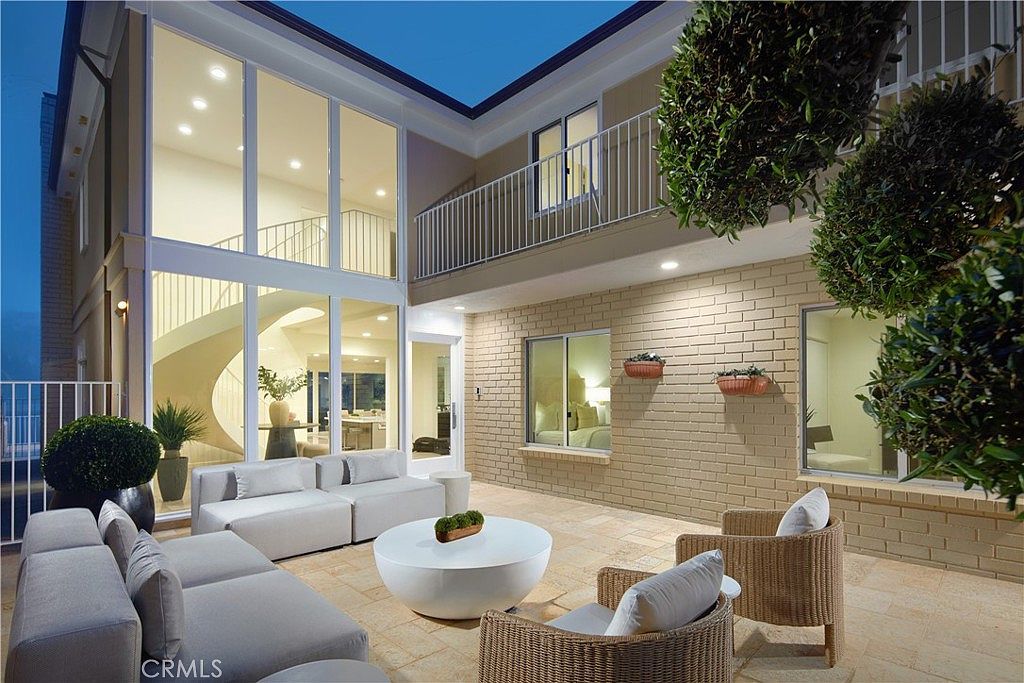 29 Linda Isle Newport Beach, CA 92660 - Thumbnail 3