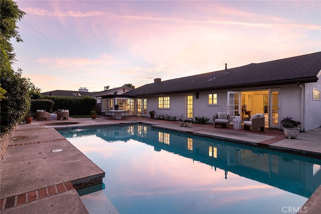 1430 Lincoln Ln Newport Beach, CA 92660 - Thumbnail 3