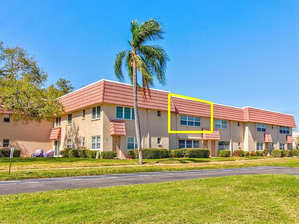 10037 62nd Ter N APT 23 Saint Petersburg, FL 33708 - Thumbnail 3