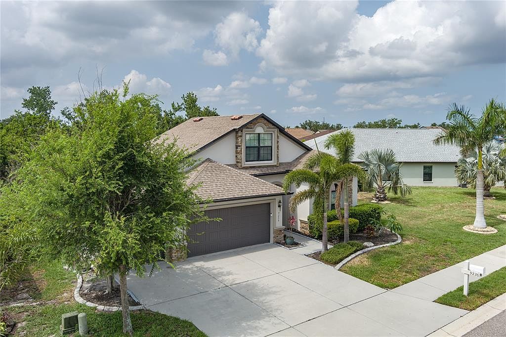 9236 Raes Creek Pl Palmetto, FL 34221 - Thumbnail 3