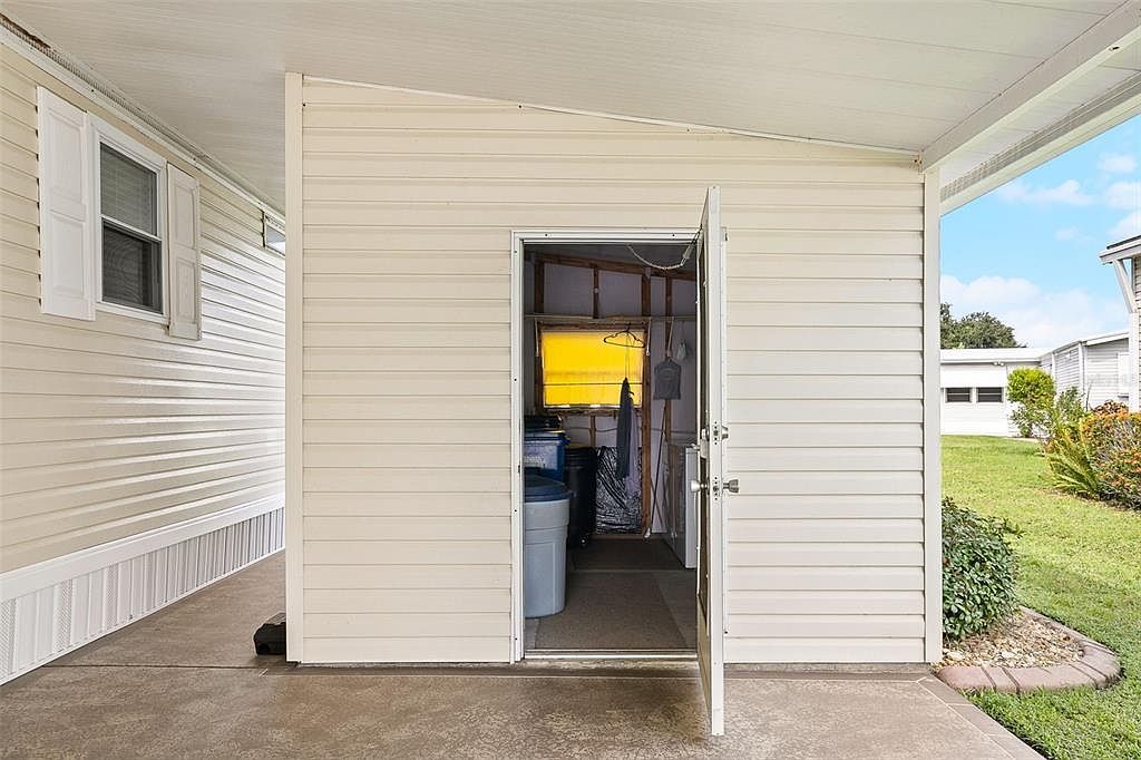 8427 Castle Garden Rd Palmetto, FL 34221 - Thumbnail 3