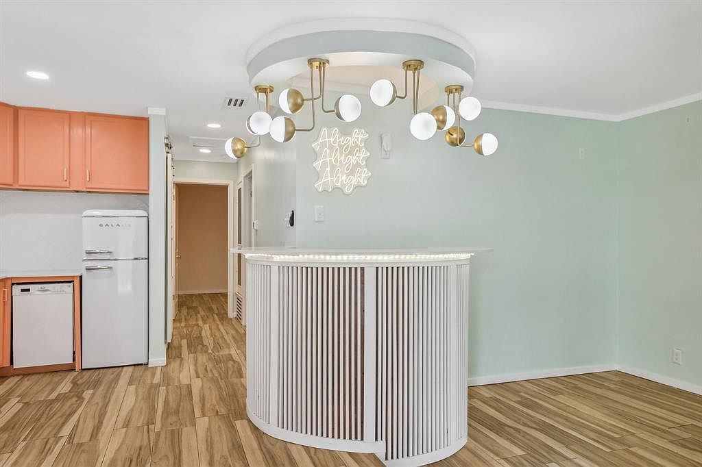 2410 Audubon Pl Austin, TX 78741 - Thumbnail 3