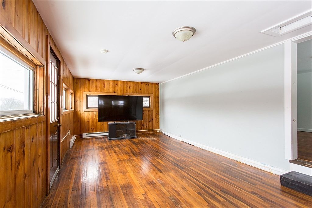 132 E Main St West Brookfield, MA 01585 - Thumbnail 3