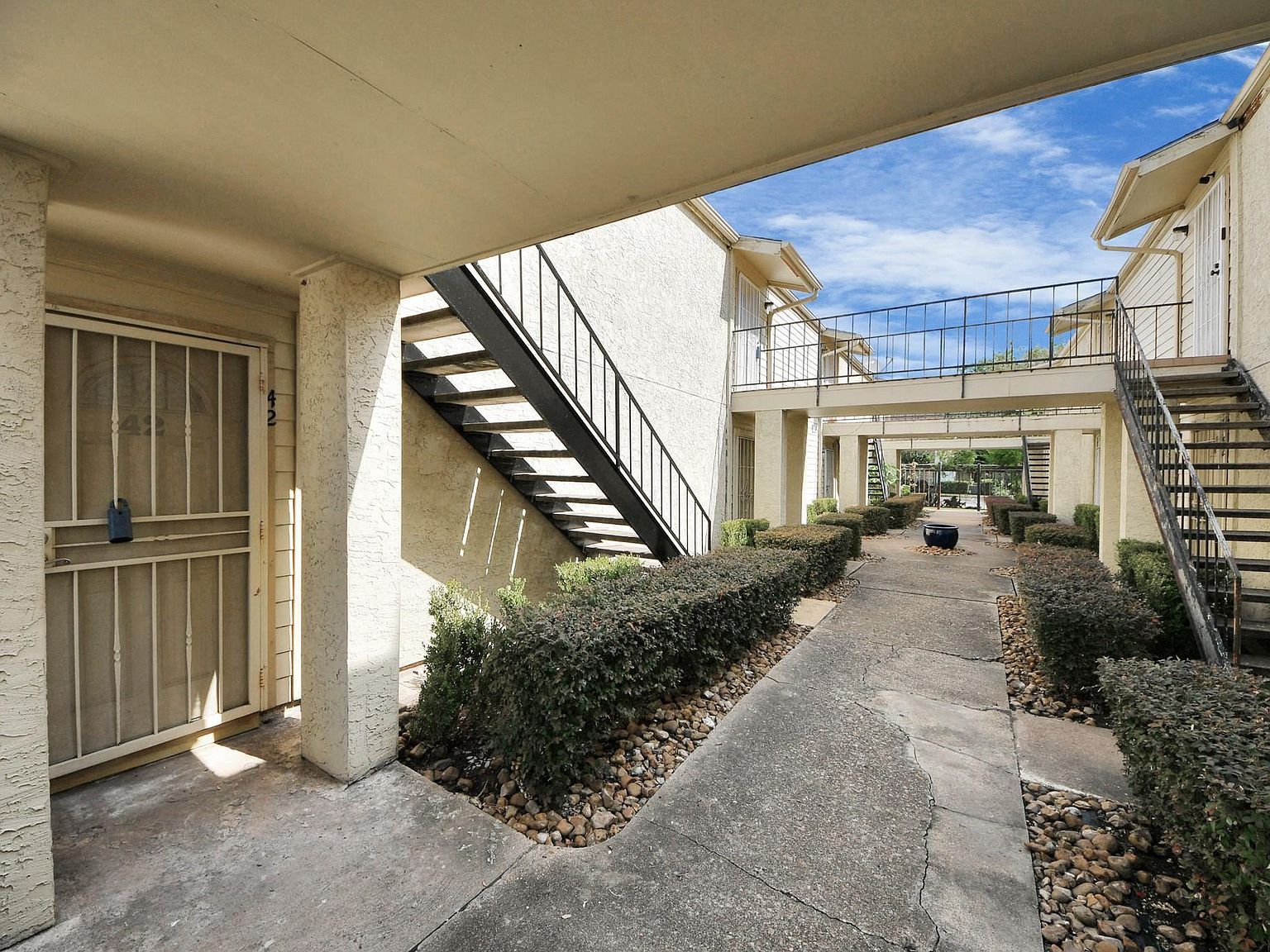 10075 Westpark Dr APT 42 Houston, TX 77042 - Thumbnail 3