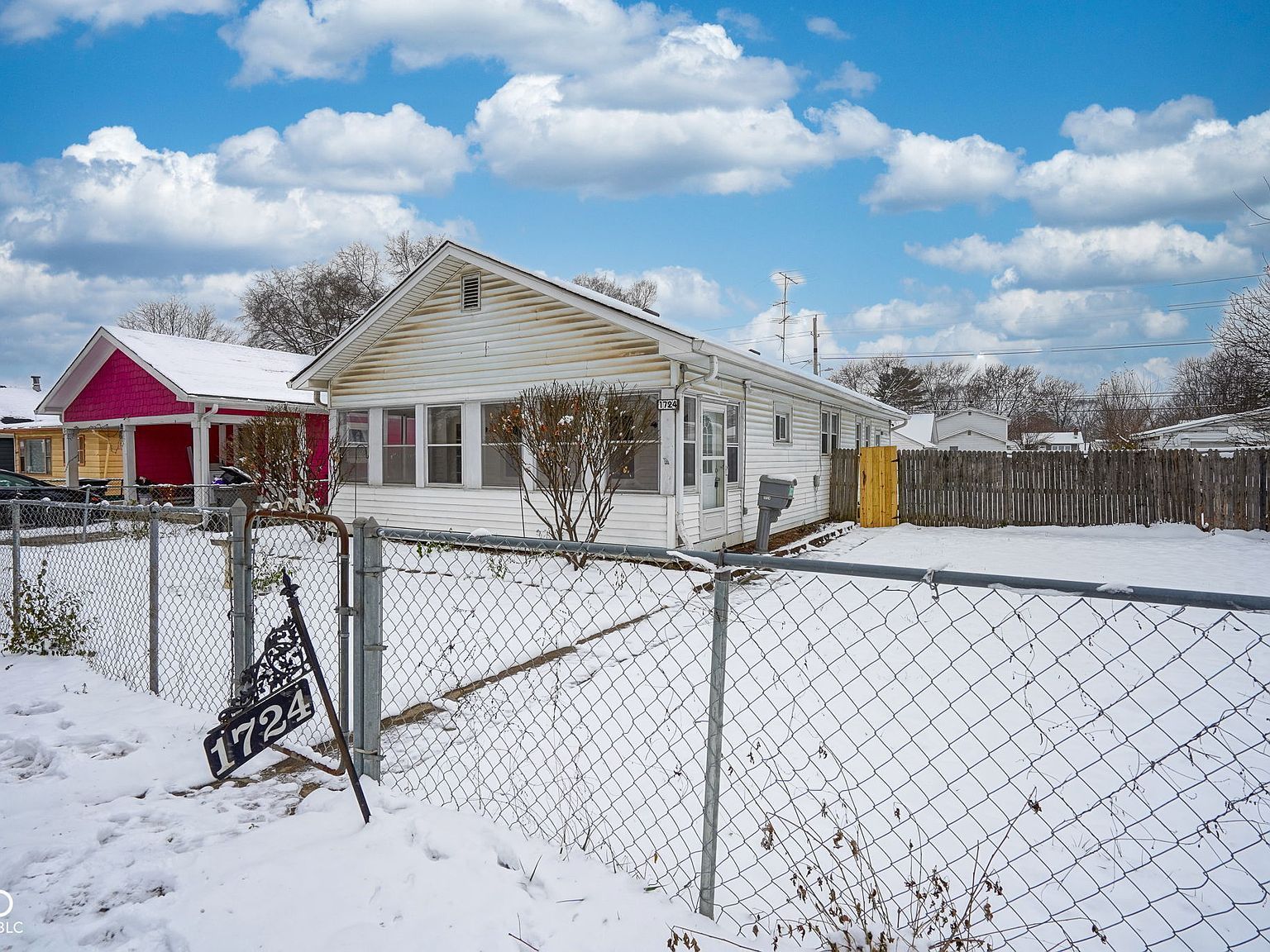 1724 N Tibbs Ave Indianapolis, IN 46222 - Thumbnail 3