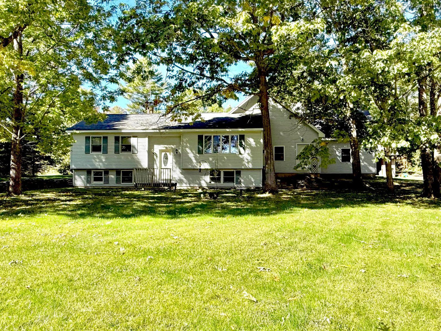 249 School Rd Charleston, ME 04422 - Thumbnail 3