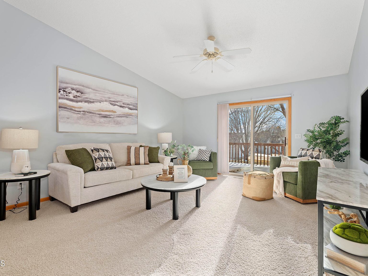 321 E Calgary Ave Bismarck, ND 58503 - Thumbnail 3