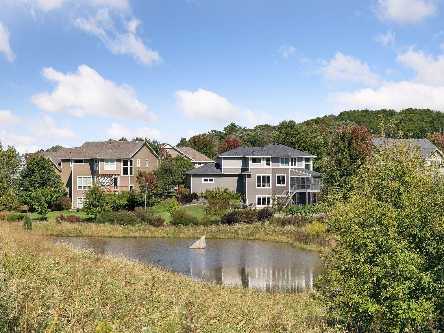 11581 Riverstone Ct Woodbury, MN 55129 - Thumbnail 3