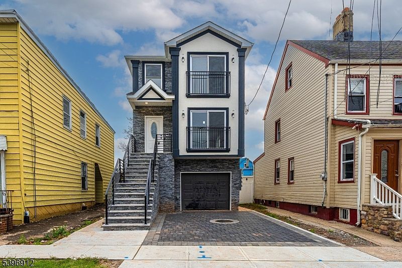 840 Martin St Elizabeth, NJ 07201 - Thumbnail 3