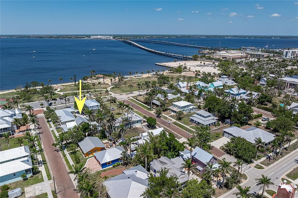 110 Gilchrist St Punta Gorda, FL 33950 - Thumbnail 3