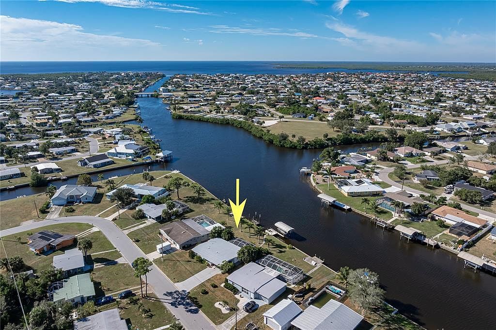 407 Dunn Dr Pt Charlotte, FL 33952 - Thumbnail 3