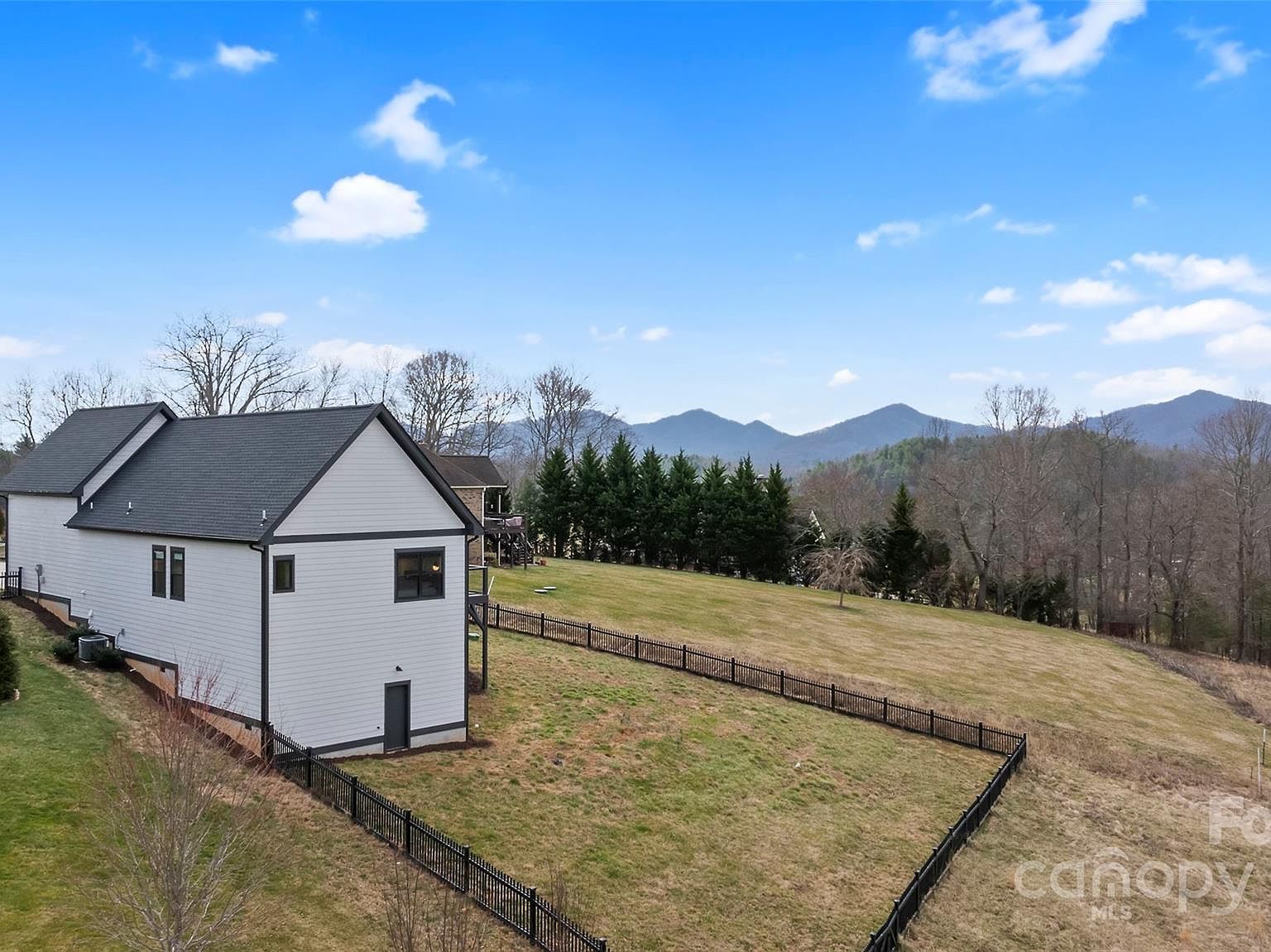 41 Alaskan Dr Leicester, NC 28748 - Thumbnail 3