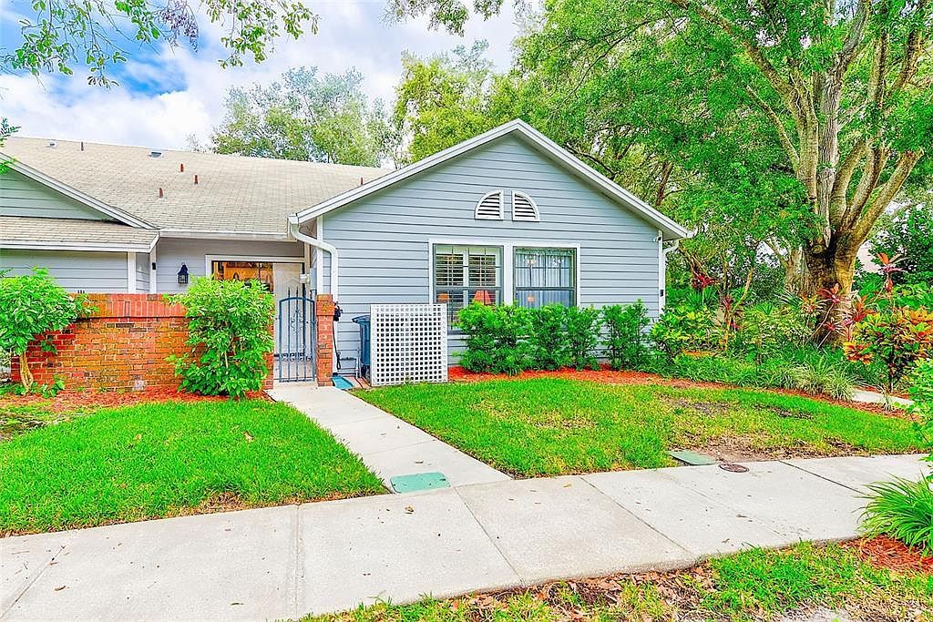 2728 Bentley Dr Palm Harbor, FL 34684 - Thumbnail 3