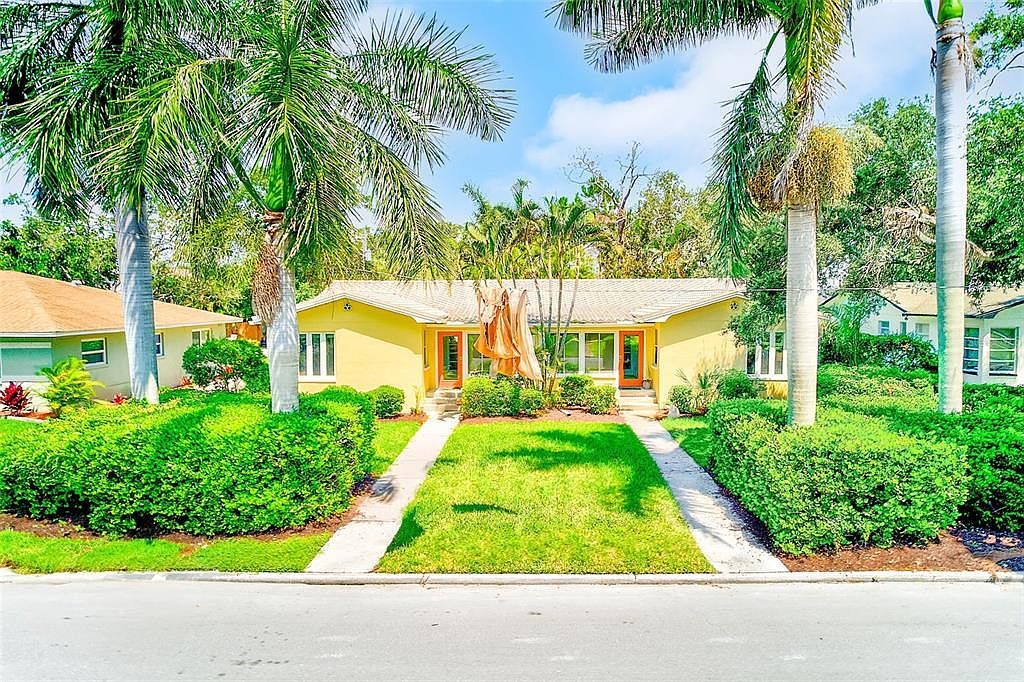 240 & 242 Mateo Way NE Saint Petersburg, FL 33704 - Thumbnail 3