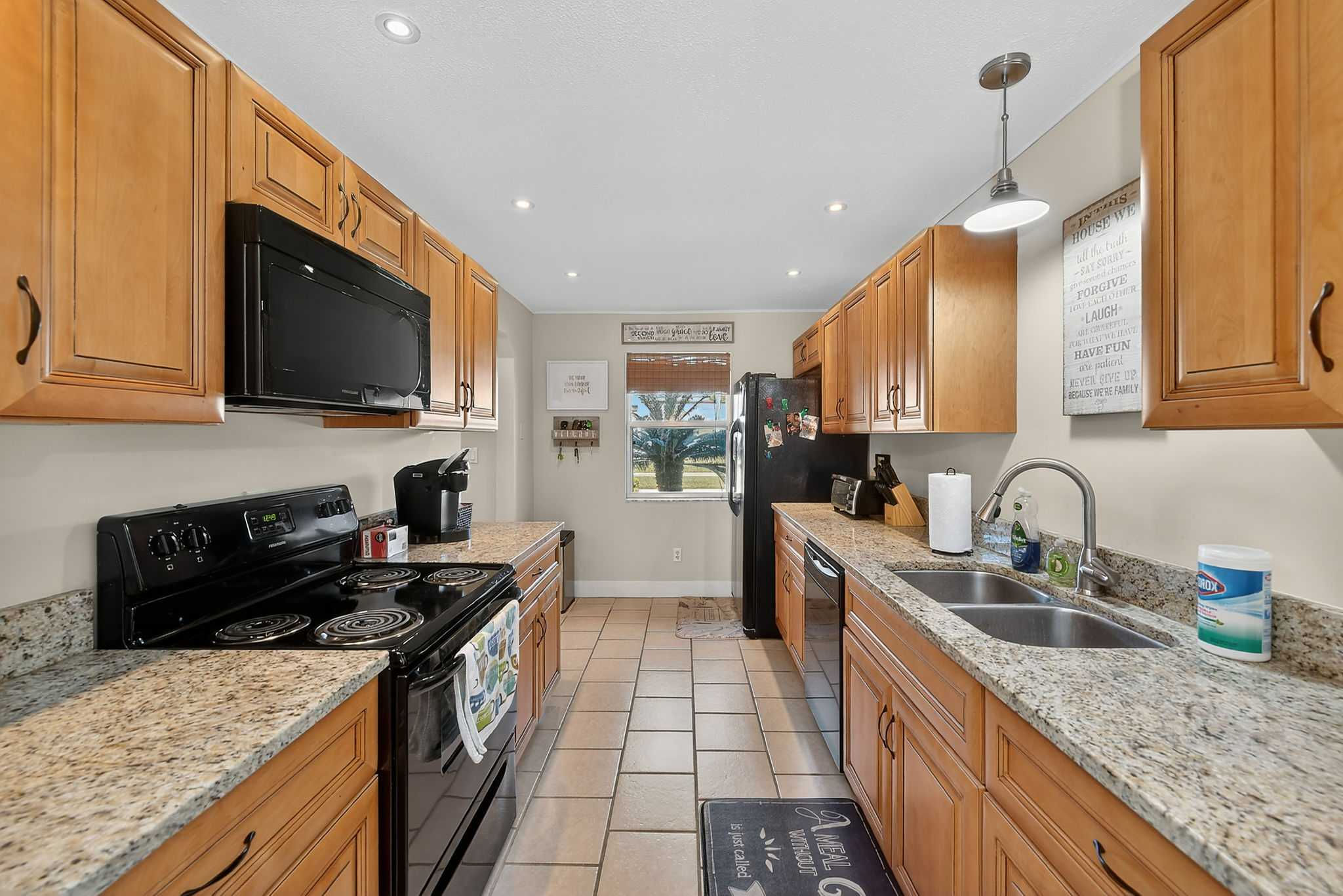 2105 Cordova Green, Seminole, FL, USA, 33777 - Thumbnail 5