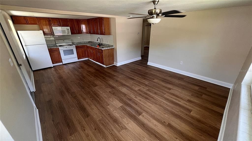 2824 Meadow View Ave Largo, FL 33771 - Thumbnail 3