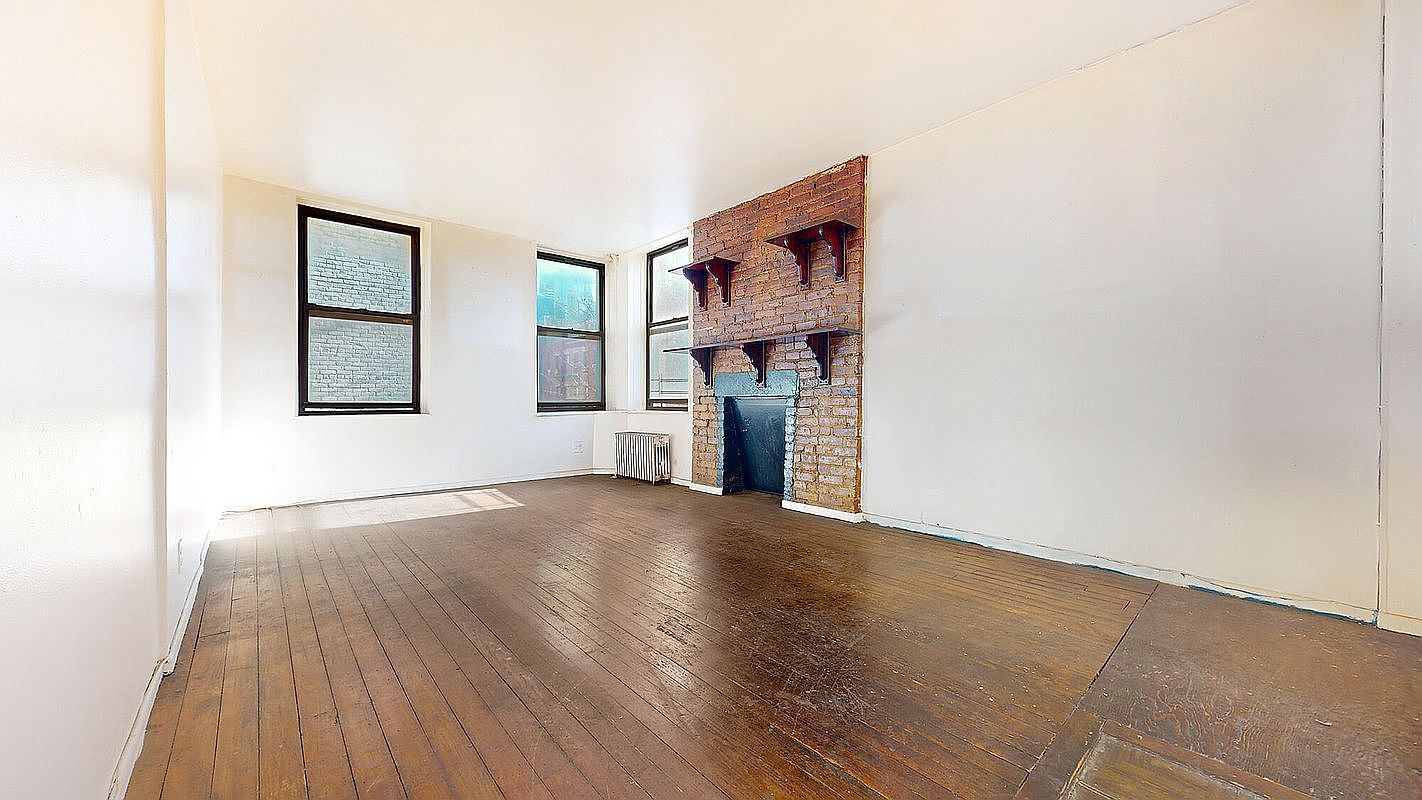 662 10th Ave APT 4N New York, NY 10036 - Thumbnail 3