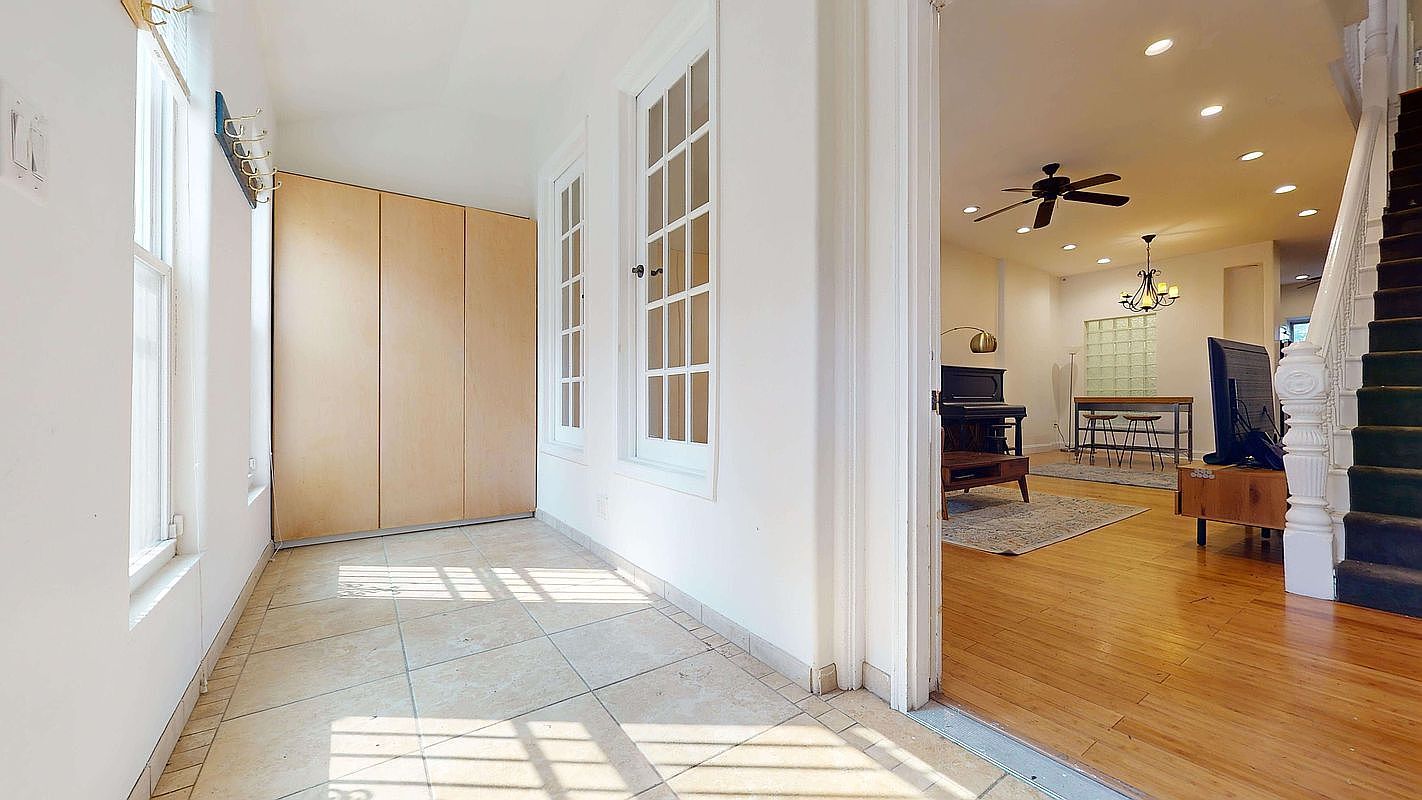 563 W 182nd St #1 New York, NY 10033 - Thumbnail 3