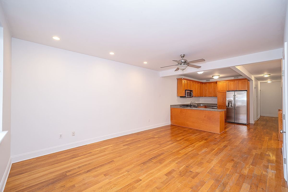 612 E 7th St #1C Brooklyn, NY 11218 - Thumbnail 3