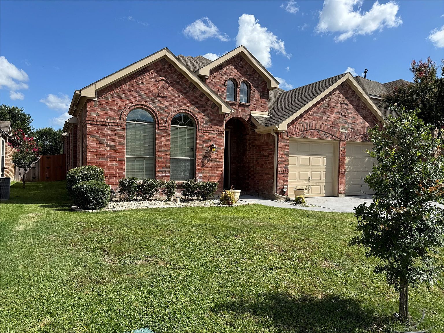 2619 Cove Dr Grand Prairie, TX 75054 - Thumbnail 3