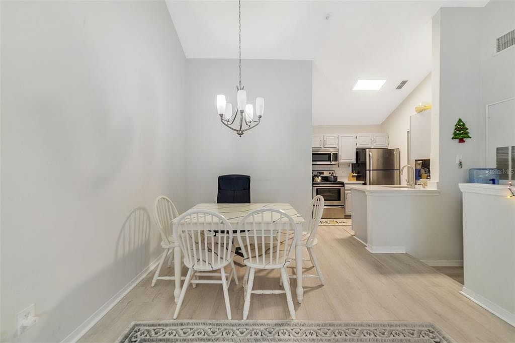 3304 Westchester Square Blvd APT 205 Orlando, FL 32835 - Thumbnail 3