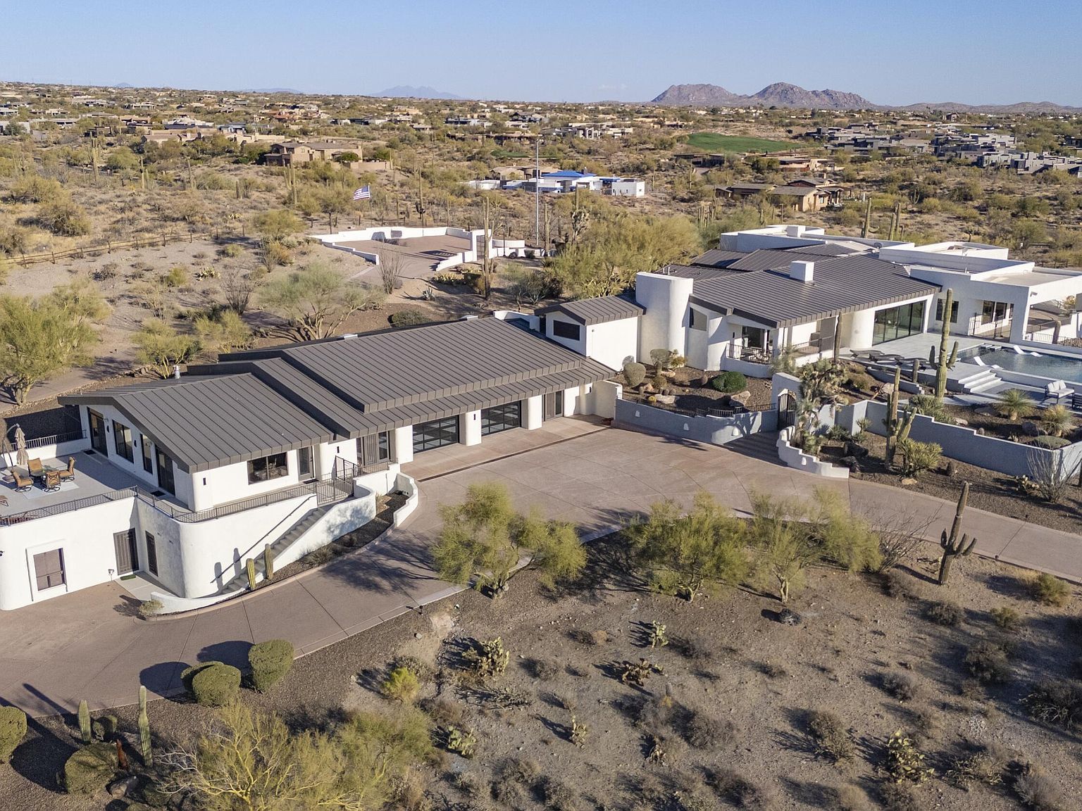 37801 N Stirrup Cir Carefree, AZ 85377 - Thumbnail 3