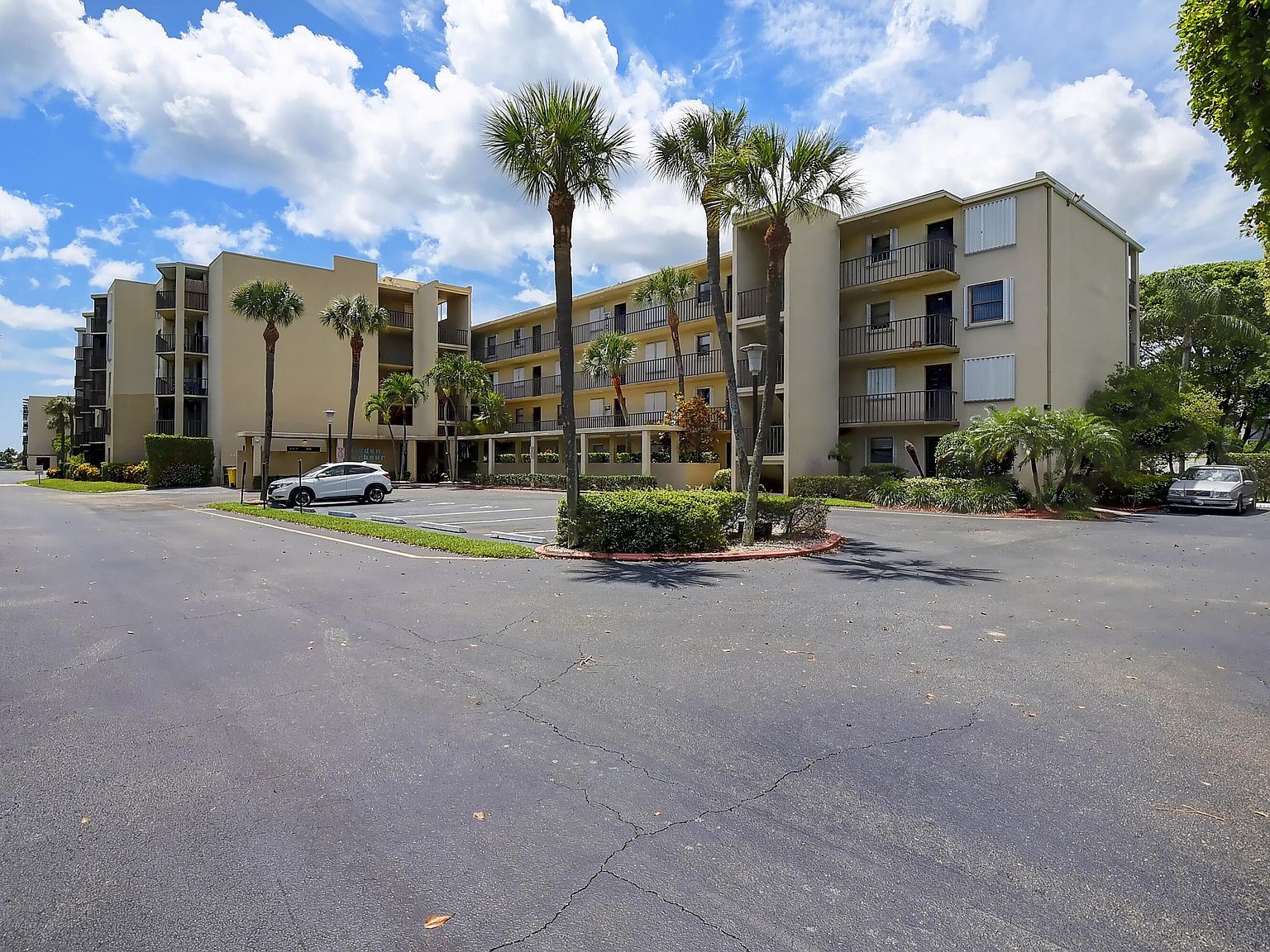 890 N Federal Hwy APT 206 Lantana, FL 33462 - Thumbnail 3