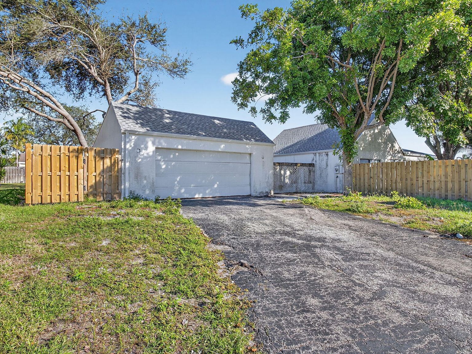 905 NW 21st Way Delray Beach, FL 33445 - Thumbnail 3