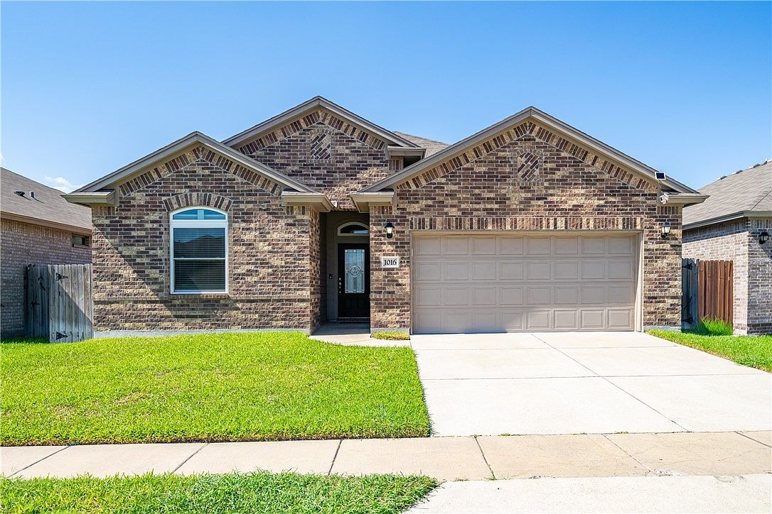 1016 Pasadena St Portland, TX 78374 - Thumbnail 3