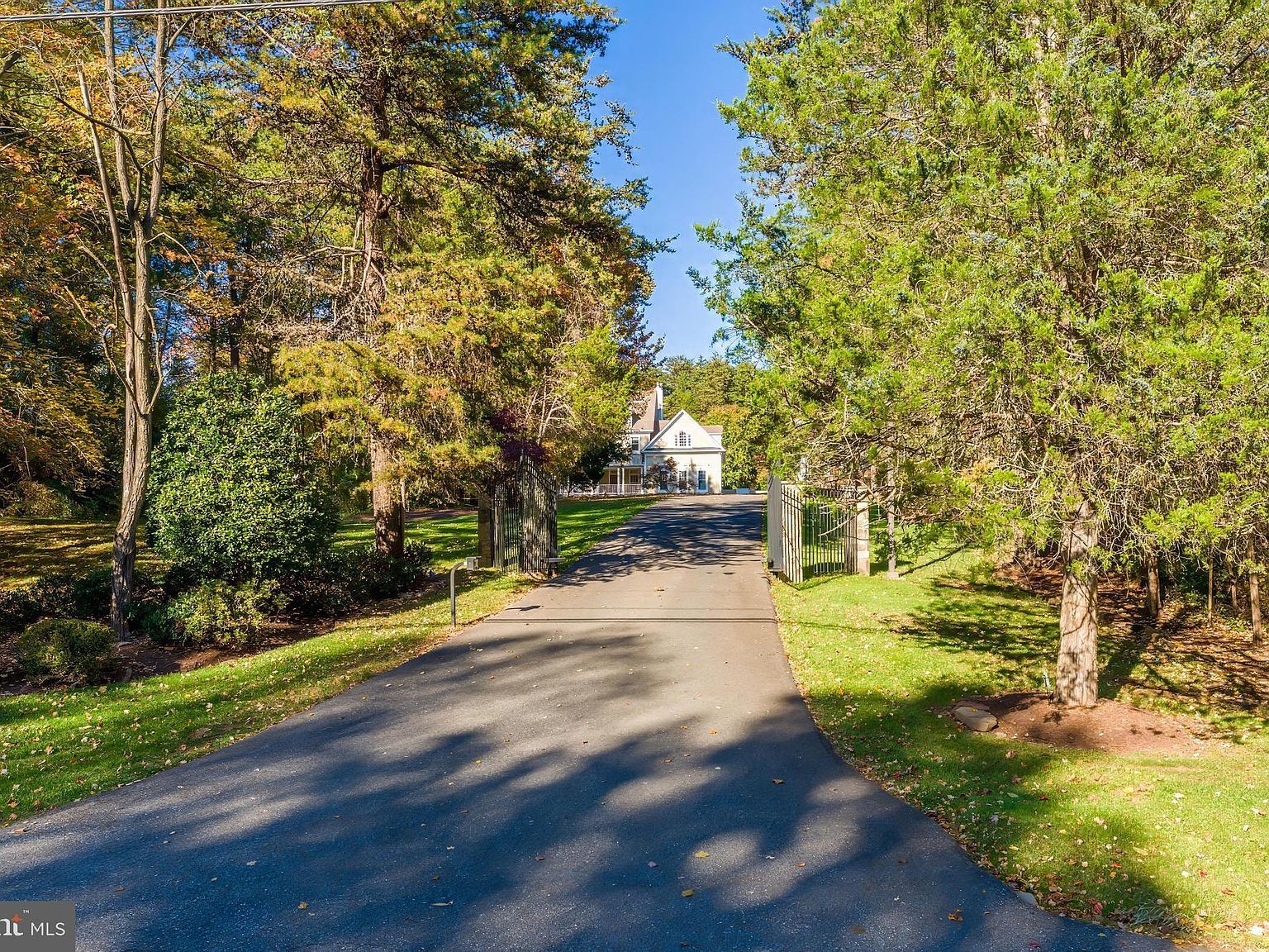 615 Kentland Dr Great Falls, VA 22066 - Thumbnail 3