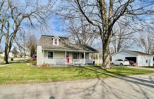 6895 James St Brown City, MI 48416 - Thumbnail 3