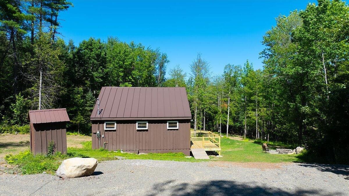 131 Thurston Rd Skowhegan, ME 04976 - Thumbnail 3