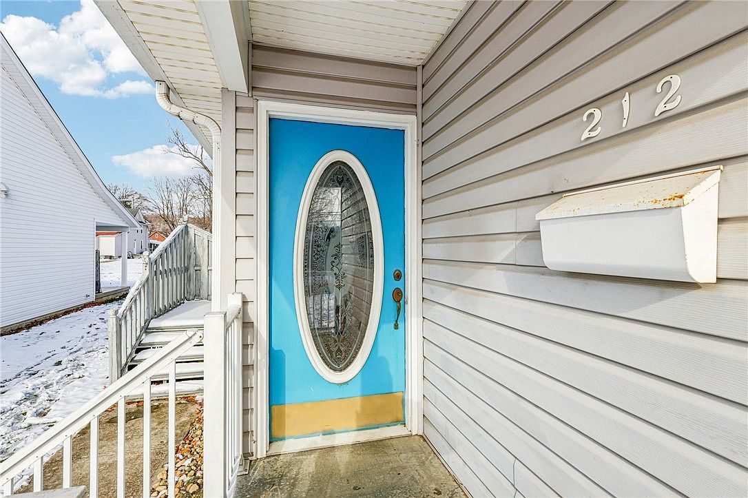 212 Pine St Zelienople, PA 16063 - Thumbnail 3