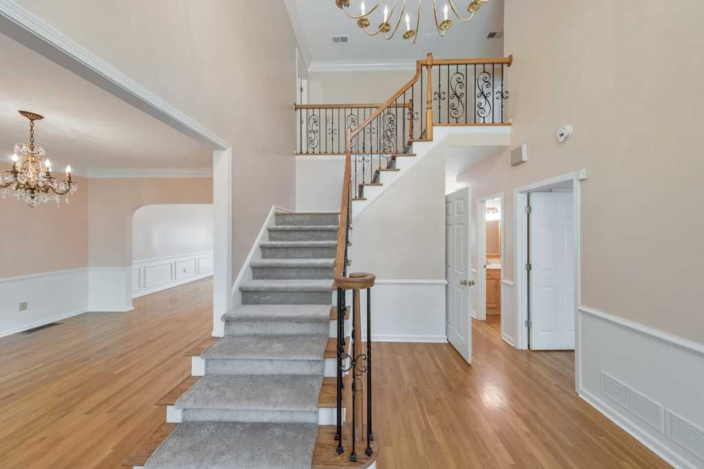 915 Chipley Court Northeast, Marietta, GA, USA, 30062 - Thumbnail 3