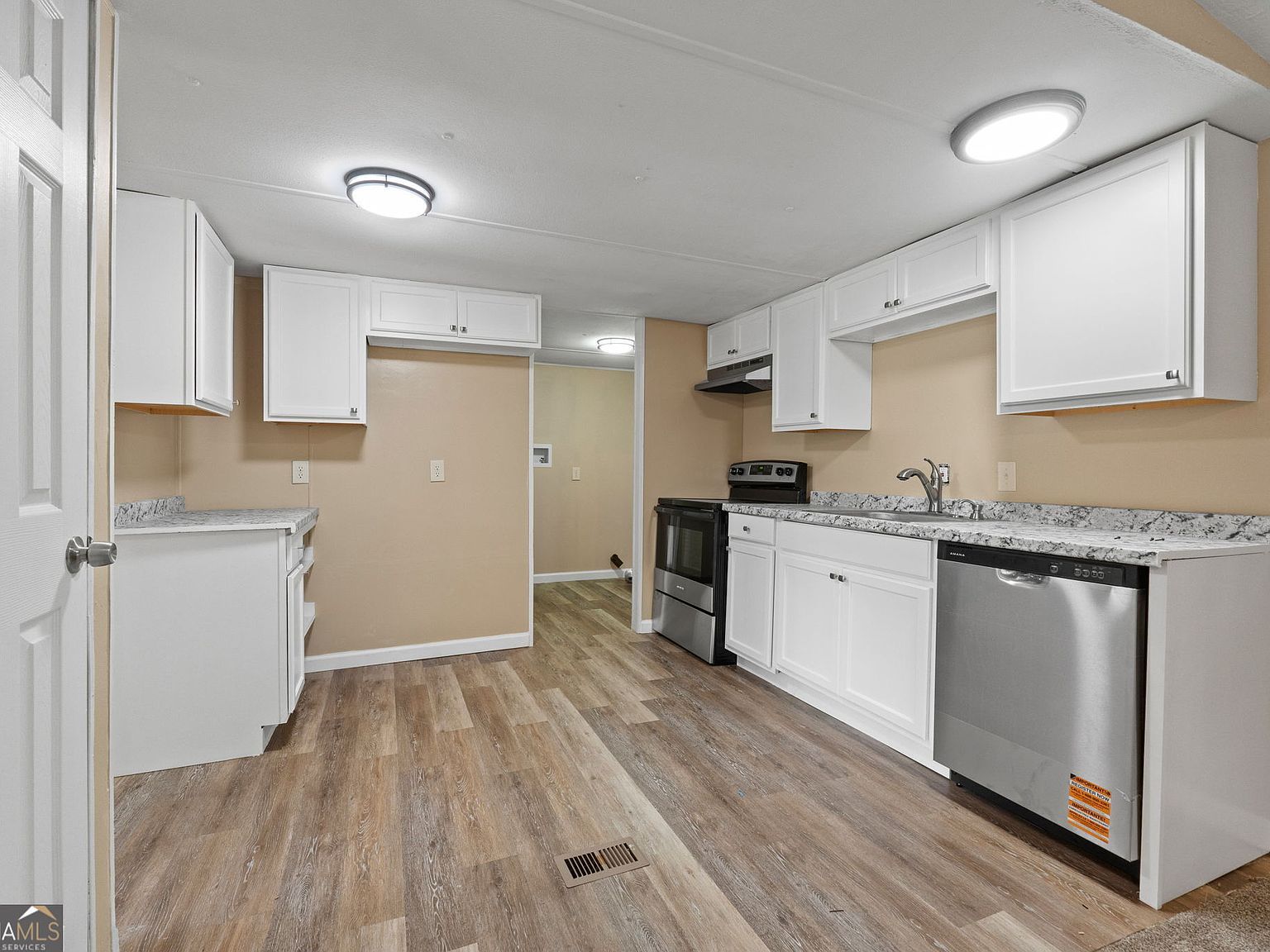 361 Hemlock Ln Locust Grove, GA 30248 - Thumbnail 3