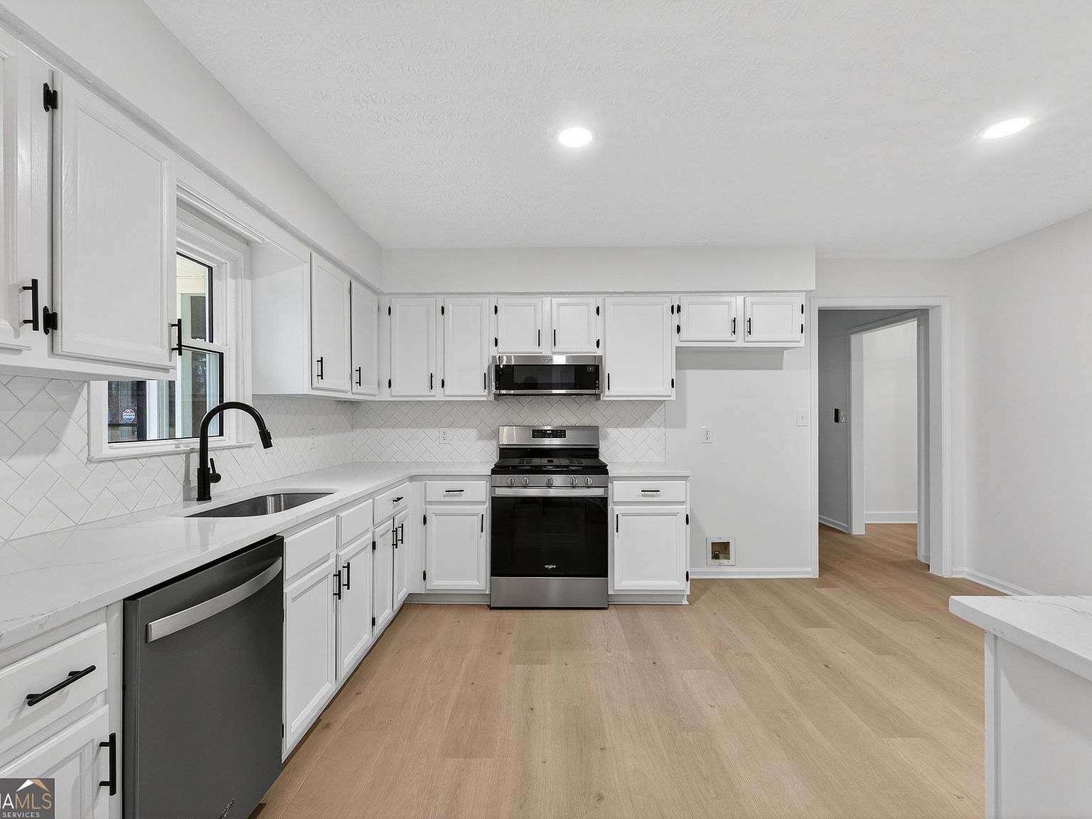 7771 Ciboney Dr Jonesboro, GA 30236 - Thumbnail 3