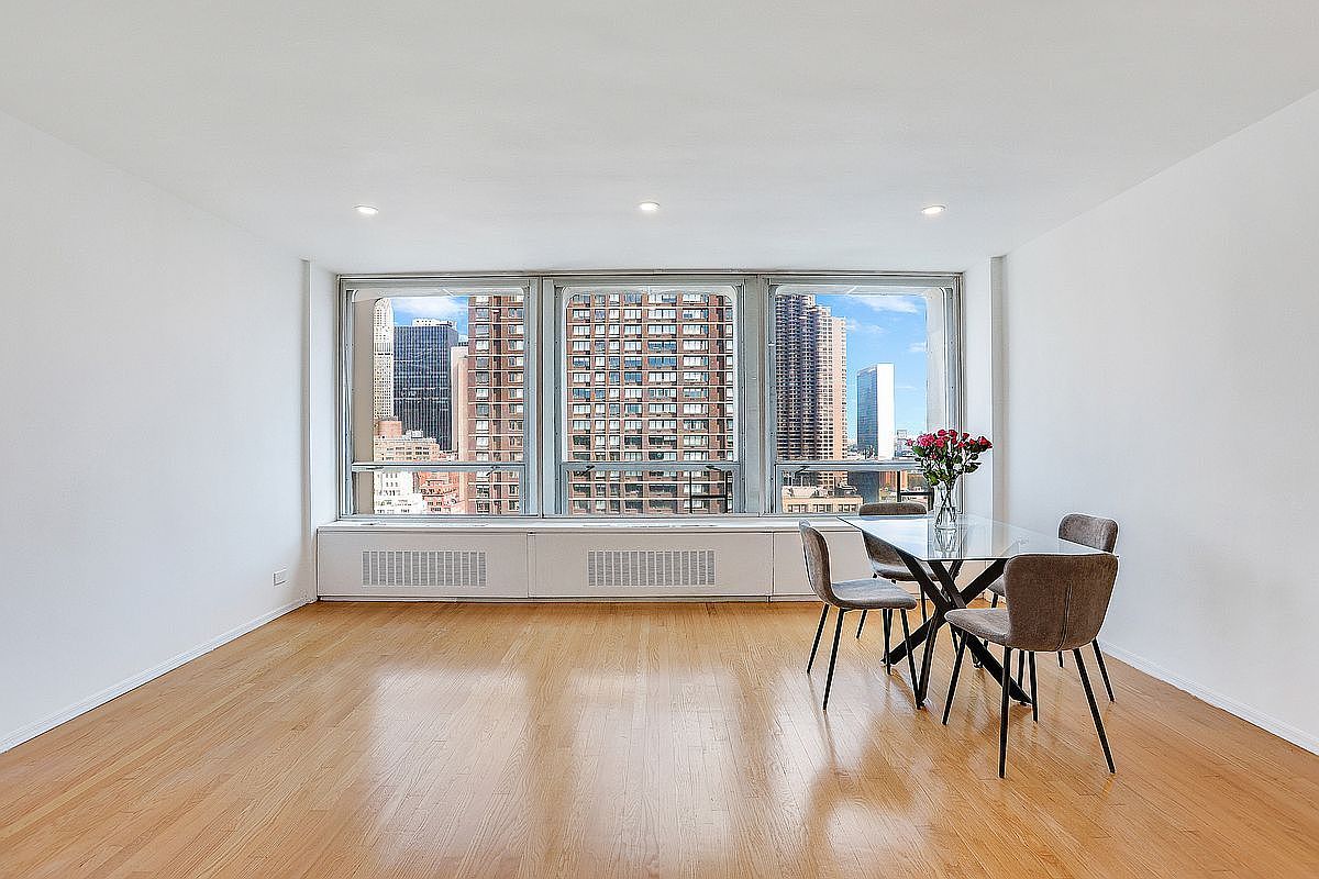 300 E 33rd St APT 21K New York, NY 10016 - Thumbnail 3