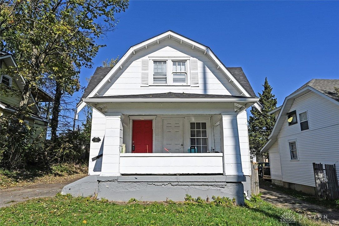 221 E Siebenthaler Ave Dayton, OH 45405 - Thumbnail 3