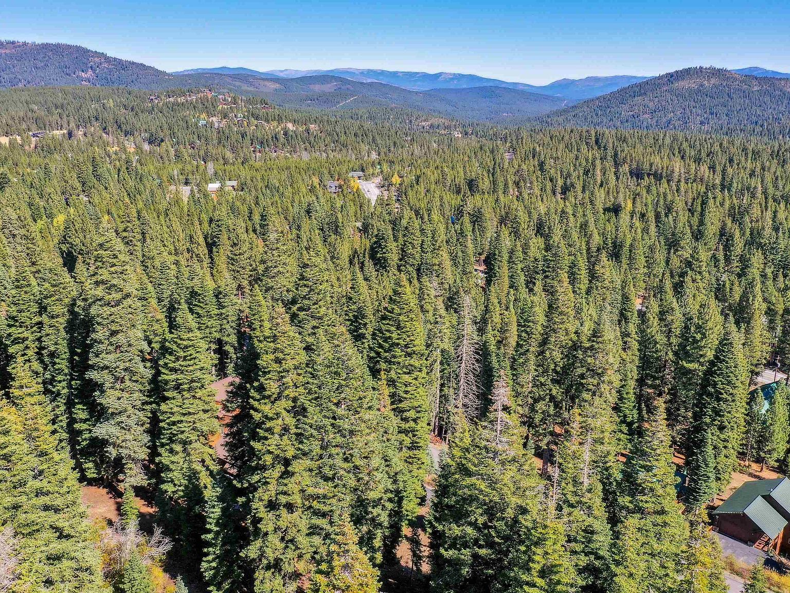 11926 Rhineland Ave Truckee, CA 96161 - Thumbnail 3