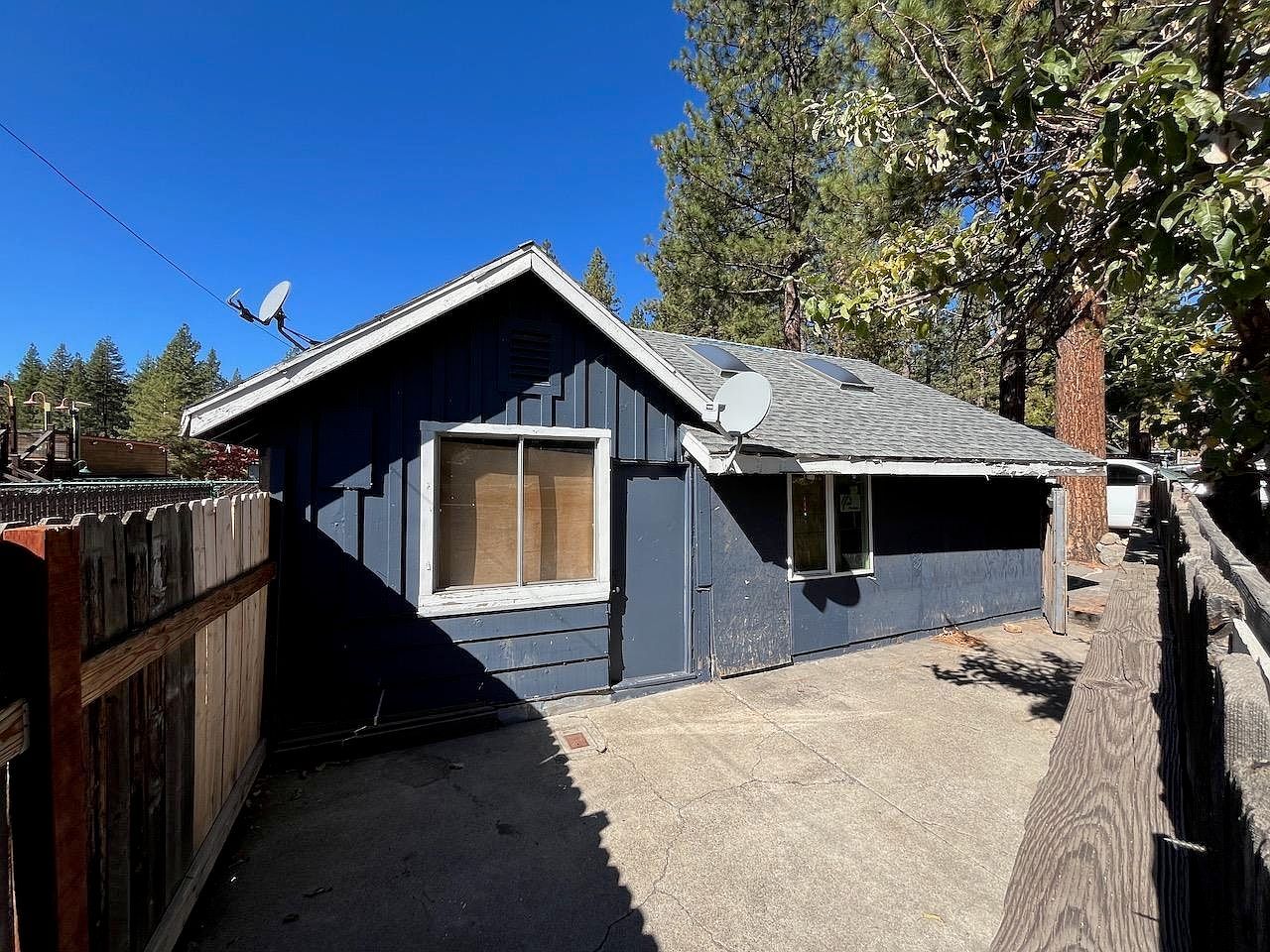 217 Chipmunk St Kings Beach, CA 96143 - Thumbnail 3